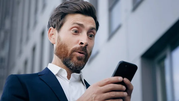 Close Young Surprised Man Looks Phone Screen Receiving Notification Reading — Foto Stock