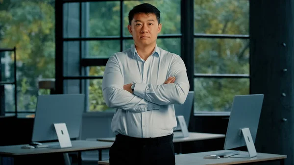 Porträtt Stark Manlig Asiatisk Professionell Chef Affärsman Motiverade Koreanska Japanska — Stockfoto