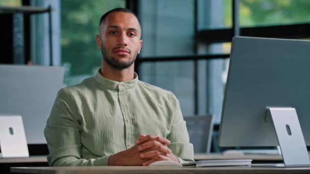 African American 30S Biznes Facet Człowiek Biuro Pracownik Menedżer Adwokat — Wideo stockowe