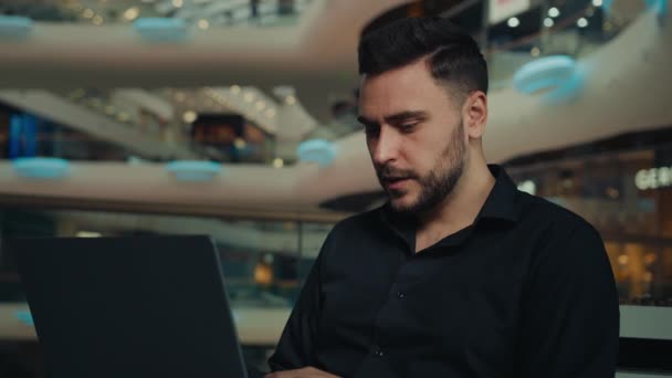 Företagskonferens Ringa Hispanic Kaukasisk Affärsman Talet Man Avlägset Arbete Moderna — Stockvideo