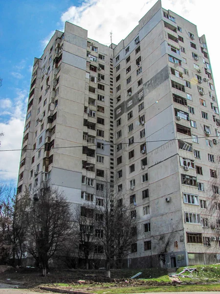 Kharkiv Kharkov Ucraina 2022 Distrutta Casa Civile Devastata Con Finestre — Foto Stock