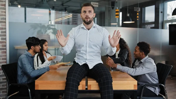 Cansado Homem Líder Masculino Chefe Empresa Ceo Empresário Sentado Mesa — Fotografia de Stock