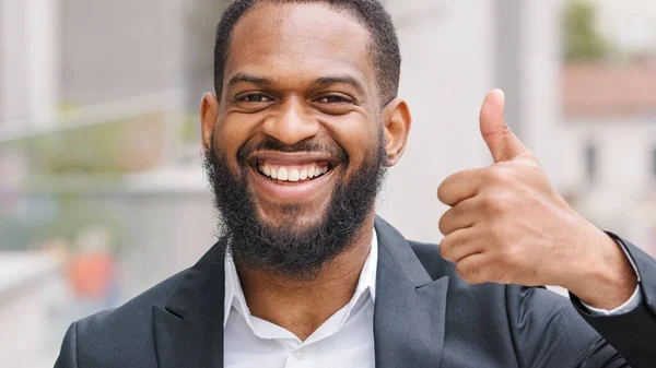Millennial Bearded Happy Smiling Ethnic African American Male Businessman Boss — Stok fotoğraf