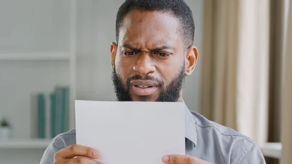 Unhappy African American Bearded Guy Man Received Bad News Reading — Foto Stock