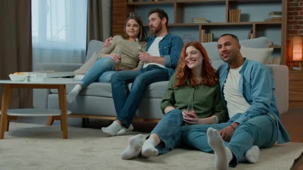 Multiracial Friends Men Women Watching Television Home Hispanic Couple Relax — Vídeos de Stock