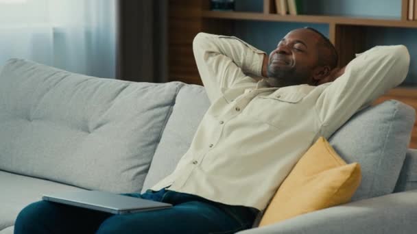 Mature African American Man Relaxed Businessman Freelancer Resting Couch Hands — Vídeo de Stock