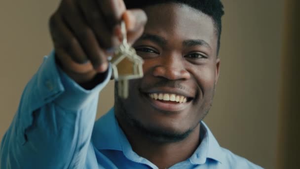 Feliz Proprietário Africano Americano Étnico Homem Anos Empresário Agente Imobiliário — Vídeo de Stock