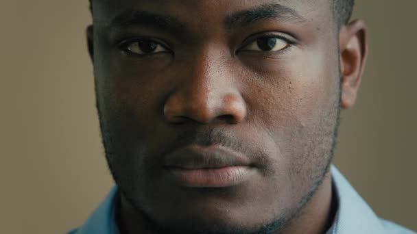 Angry Serious Man Face Close Headshot African American 30S Businessman — Αρχείο Βίντεο