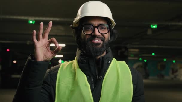 Portret Indische Mannelijke Professionele Zware Metalen Industrie Ingenieur Arabisch Bebaarde — Stockvideo