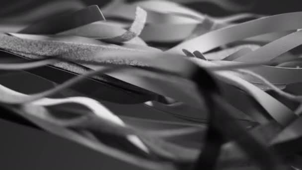 商务时尚展示背景广告背景3D渲染动作动画灰色单色灰色丝带挥动 纺织材料波浪形撕破皮带带 — 图库视频影像