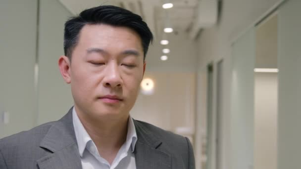 Porträt Asiatische Geschäftsmann Ernst Mittleren Alters Ethnischen Mann Unternehmer Büro — Stockvideo