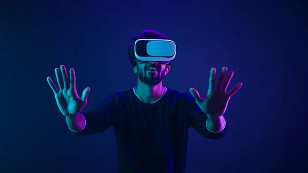 Metaverse Virtual Reality Cyberspace Wereld Mens Spel Spelen Man Meta — Stockfoto