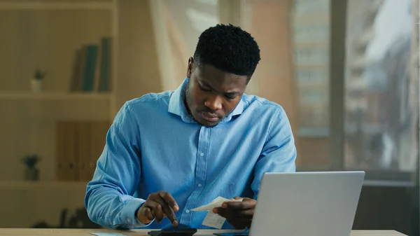 Young African American Businessman Man Employee Male Count Incomes Bills — Fotografia de Stock