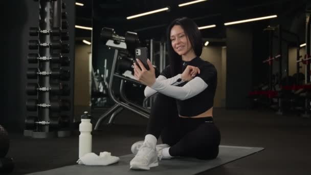 Kobieta Instruktor Fitness Trener Sportowe Blogger Influencer Kaukaska Kobieta Sportswoman — Wideo stockowe