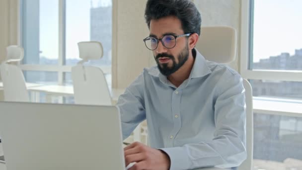 Arabian Indian Man Muslim Man Affärsman Entreprenör Professionell Verkställande Arbetsledare — Stockvideo