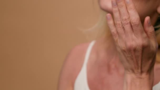 Close Mature Elderly Woman 50S Model Pipette Dripping Serum Vitamin — Video Stock