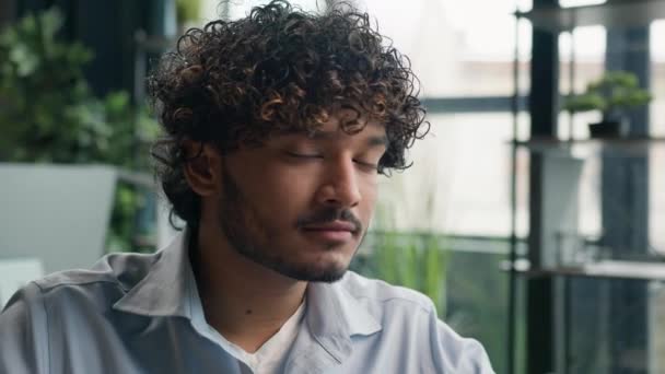 Pensive Indian Hispanic Man Turning Head Camera Latino Arabian Businessman — Vídeo de Stock