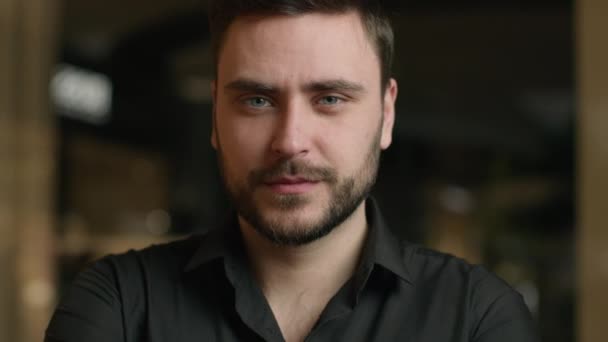 Närbild Porträtt Kille Kaukasisk Man Affärsman Talet Vuxen Kontor Arbetstagare — Stockvideo