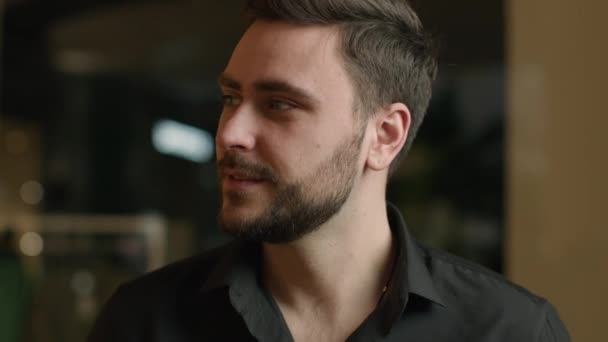 Männlich Business Portrait Kaukasischen Erwachsenen Kerl Lächeln Millennial Mann 30Er — Stockvideo