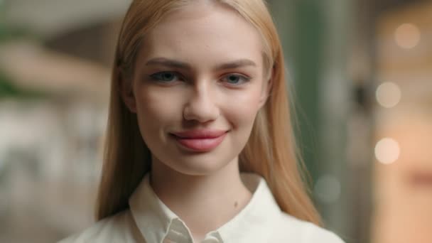 Close Beautiful Caucasian Young Woman Teen Gen Student Headshot Portrait — Vídeos de Stock