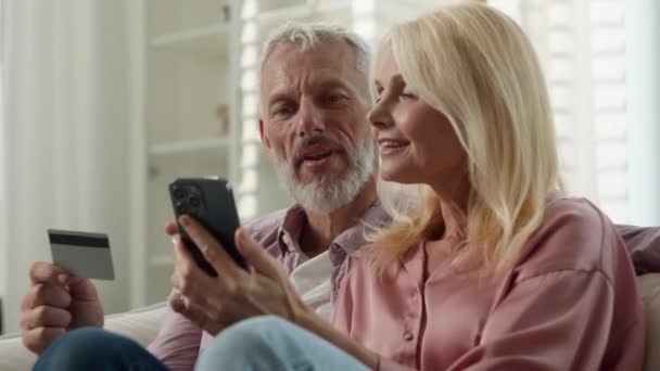 Starszy Szczęśliwy Biały Żonaty Para Starszy Mężczyzna Kobieta Emerytury Dokonać — Wideo stockowe