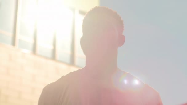 Afro Amerikalı Bir Adam Duacı Erkek Silueti Hayal Ediyor Güneş — Stok video