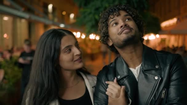 Indický Arabský Pár Láska Chlap Dívka Žena Muž Přátelé Přítel — Stock video