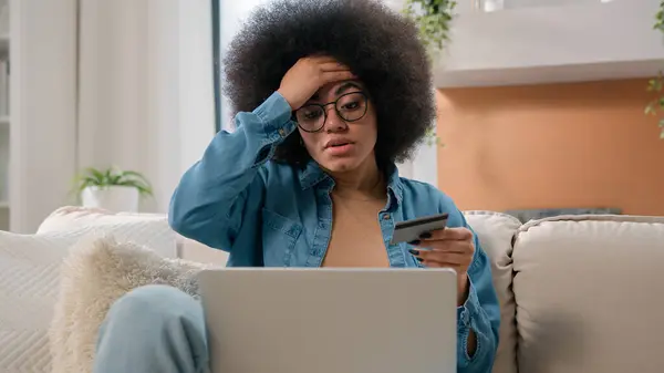 African American Woman Has Problem Online Shopping Internet Banking Failure — Stock Photo, Image