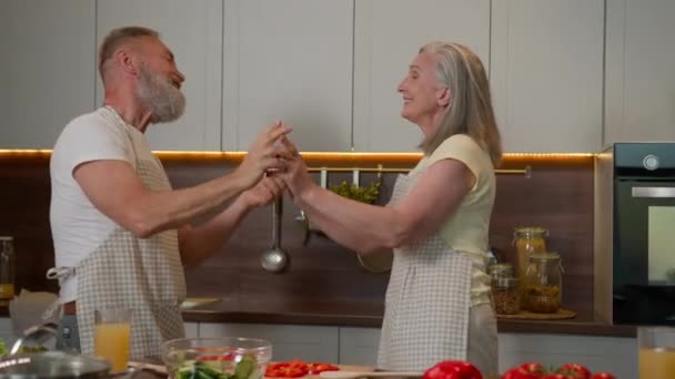 Caucasian Love Couple Happy Retired Family Old Mature Man Woman — Stock Video