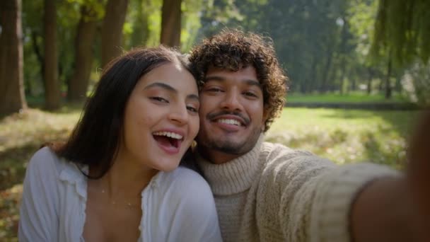 Gelukkig Glimlachen Getrouwd Familie Paar Liefde Afrikaans Amerikaans Arabisch Man — Stockvideo