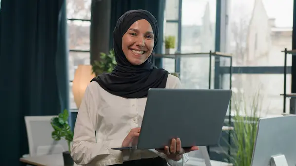 Islam Empresária Hijab Árabe Indiano Muçulmano Mulher Empresário Empresário Empresário — Fotografia de Stock