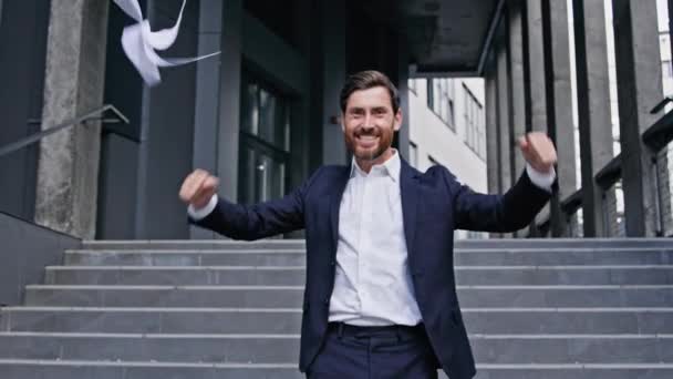 Erfolgreiche Glückliche Kaukasische Mann Geschäftsmann Kerl Gewinner Unternehmer Männlich Führer — Stockvideo