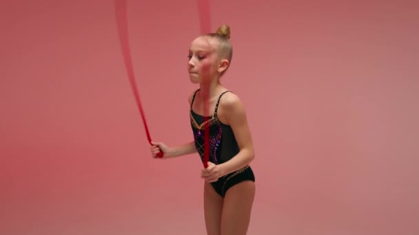 Kaukaski Mało Akrobatyczne Dziewczyna Sport Dziecko Sportowe Gimnastyczka Balerina Kobieta — Wideo stockowe