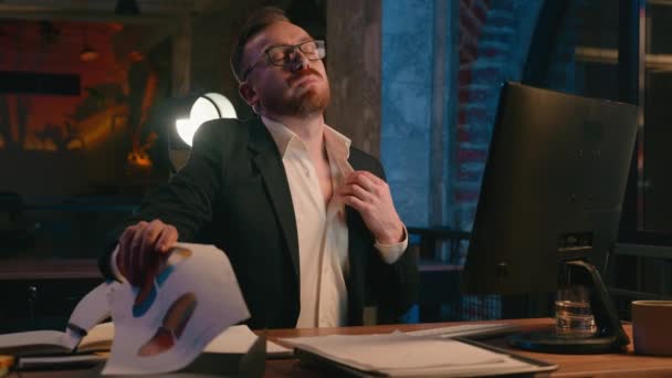 Businessman Caucasian Office Business Man Guy Male Work Computer Dark — Stock Video