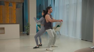 Erkek, kadın sporcu, sporcu, erkek sporcu, erkek, spor, erkek, egzersiz, esneklik, jimnastik, kas, aerobik, takım çalışması, enerji, etkin bacaklar, kız, erkek.