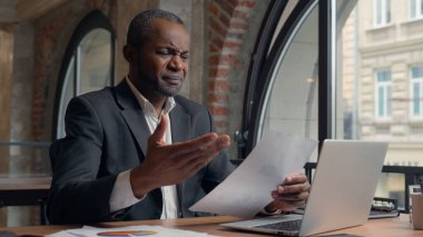 Stresli başarısızlık evrakları. Sorunlu Afrikalı Amerikalı girişimci. Rapor tutanağı tutanakları.
