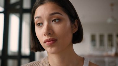 Kadın portresi üzgün, üzgün, üzgün, Latin, Latin, duygusal, üzgün, ev kiracısı, sorunlu, ev kiracısı, ev kiracısı...