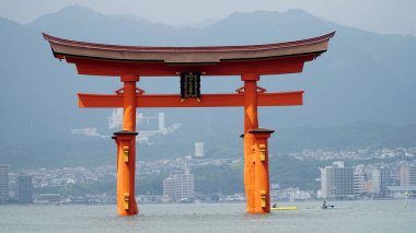 Miyajima Adası, Hiroşima 'daki Itsukushima Tapınağı