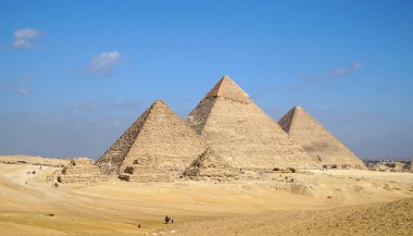 Giza Piramit Kompleksi. Kahire 'deki Giza Necropolis. Khufu (Büyük Piramit), Khafre ve Menkaure.