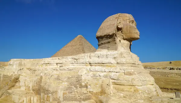 Mısır 'da Büyük Giza Sfenksi