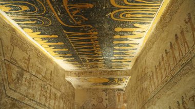 V. Ramses ve VI. Ramses 'in (KV9) Krallar Vadisi' ndeki mezarı. Mısır hiyeroglifleri, Luxor, Mısır detayları.