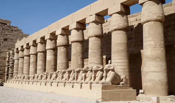 Lüksör, Mısır 'daki Karnak tapınağı.