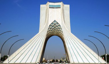 İran Tahran 'daki Azadi Kulesi (Özgürlük - Şehadet Kulesi)