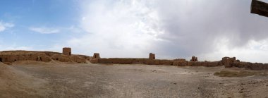 İran 'ın Nushabad şehrindeki Kheshti ya da Sizan Kalesi. Noushabad Kalesinin Ayrıntıları.