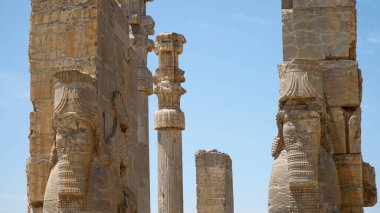 Lamassu, tüm ulusların giriş kapısını koruyor. Persepolis Harabeleri, Achaemenid İmparatorluğunun Başkenti, Şiraz, İran.