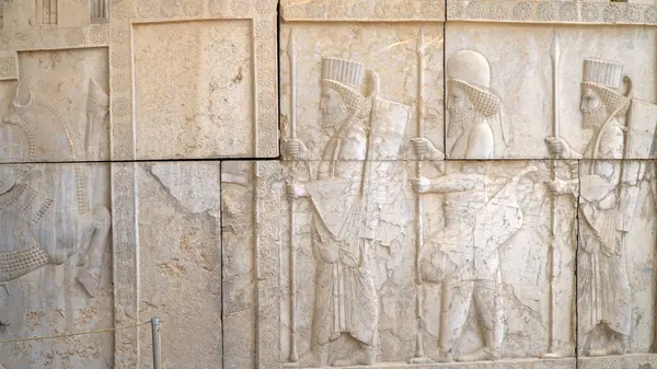 Pers askerlerinin Bas-Yardım 'ı. Persepolis, Şiraz, İran harabeleri.