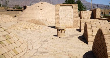 İran Yazd 'dan Kharanaq Köyü (Kharanagh Ardakan Kalesi)