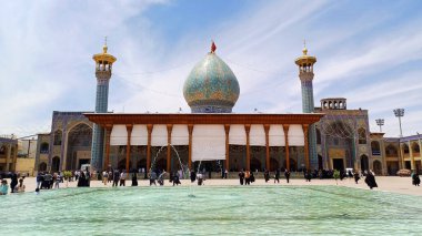 Şah Cheragh Tapınağı. Cenaze Anıtı ve Cami Kompleksi, Şiraz, İran.