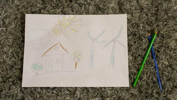 Dibujo Infantil Una Casa Con Árboles Junto Molinos Viento Encuentra —  Fotos de Stock