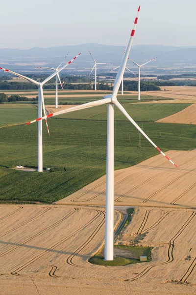 Turbina Wiatrowa Polsce Polu — Zdjęcie stockowe